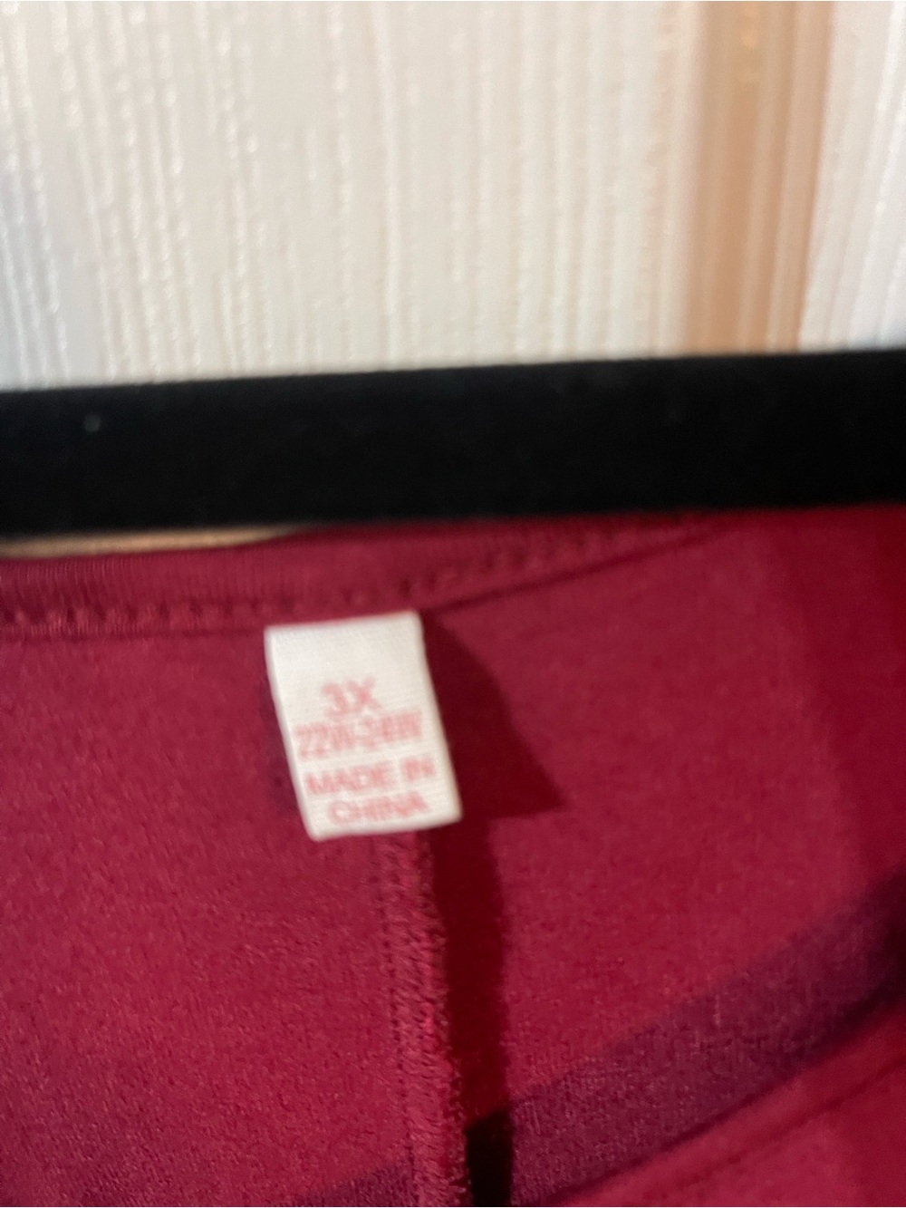 Kensie Wine Red Short Sleeve V-Neck Top - Picture 3 of 3